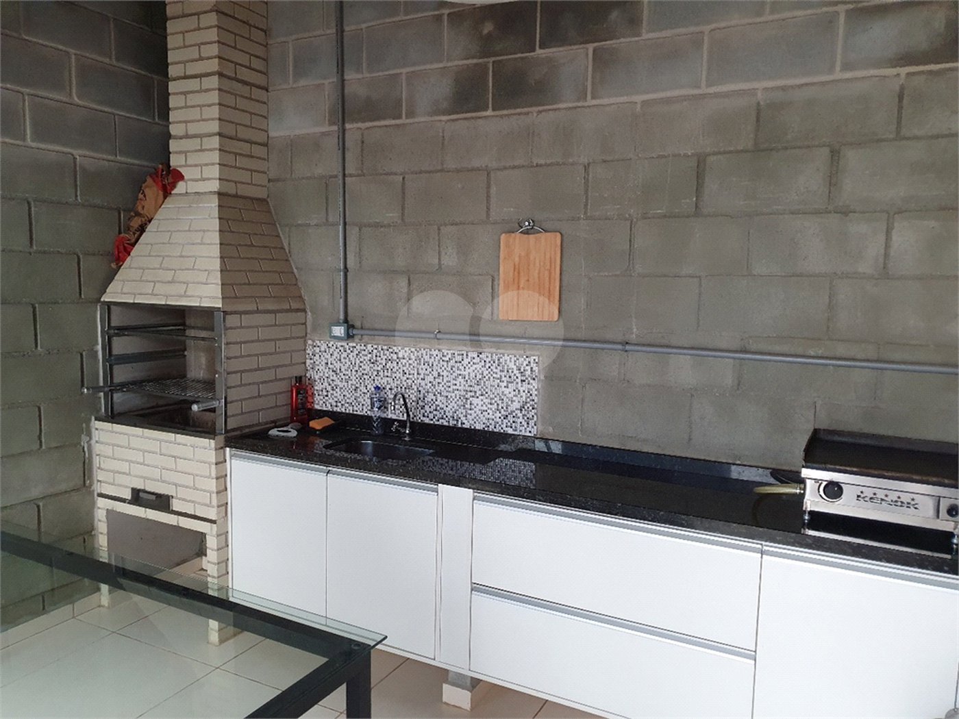 Casa à venda com 2 suítes no condomínio Residencial Bonanza I, Bom Jesus dos Perdões - SP