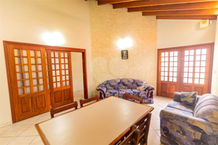Casa à venda com 4 quartos, sendo 2 suítes, em Parque Residencial Presidente Médici, Itu, SP