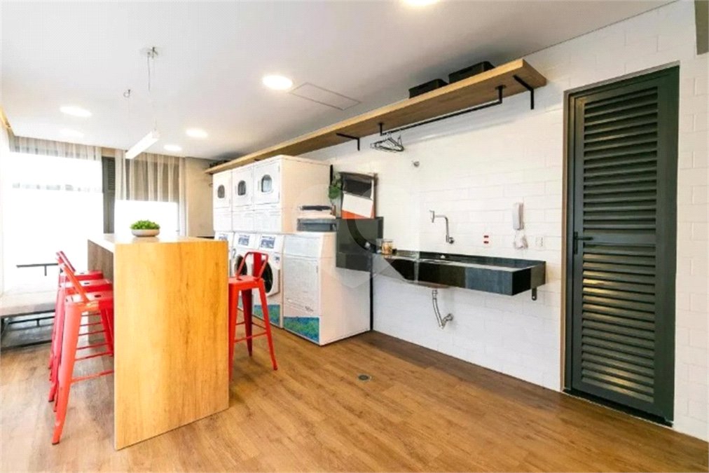 Apartamento à venda com 2 quartos, sendo 1 suíte,  em Vila Esperança, São Paulo, SP