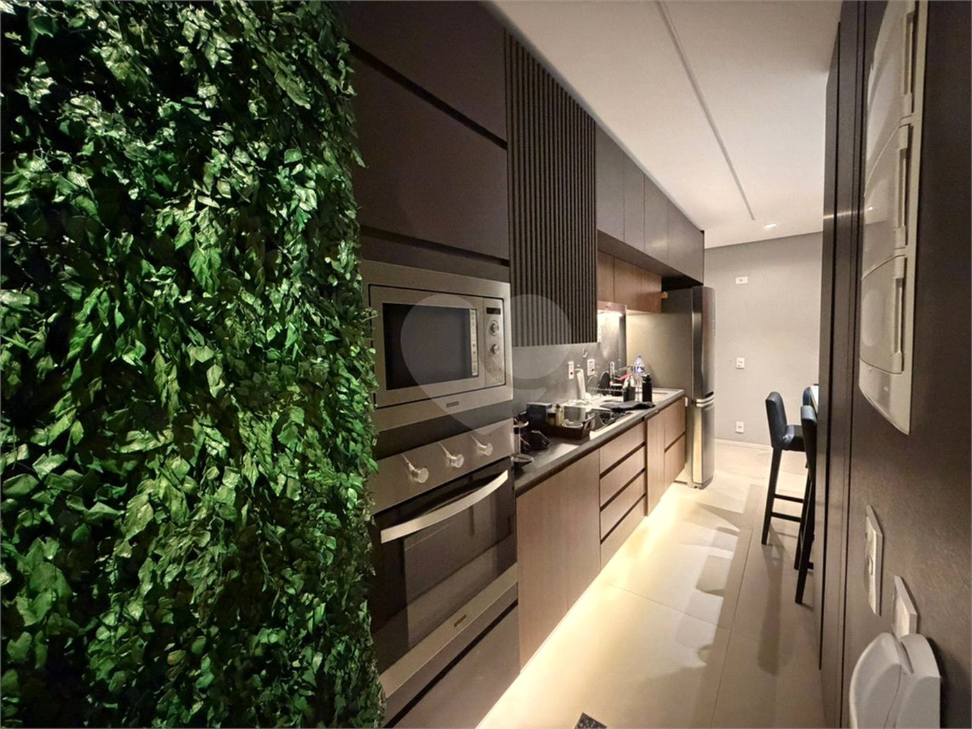 Apartamento à venda com 4 quartos, sendo 1 suíte, em Cerqueira César, São Paulo, SP