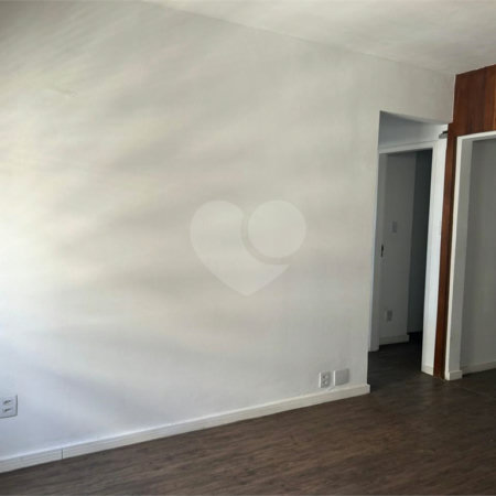Onde o sossego encontra a praticidade: Seu novo refúgio no Planalto Paulista!Andar alto,vista privilegiada, 2 dormitorios,1 sala,cozinha e banheiro,SEM VAGA.