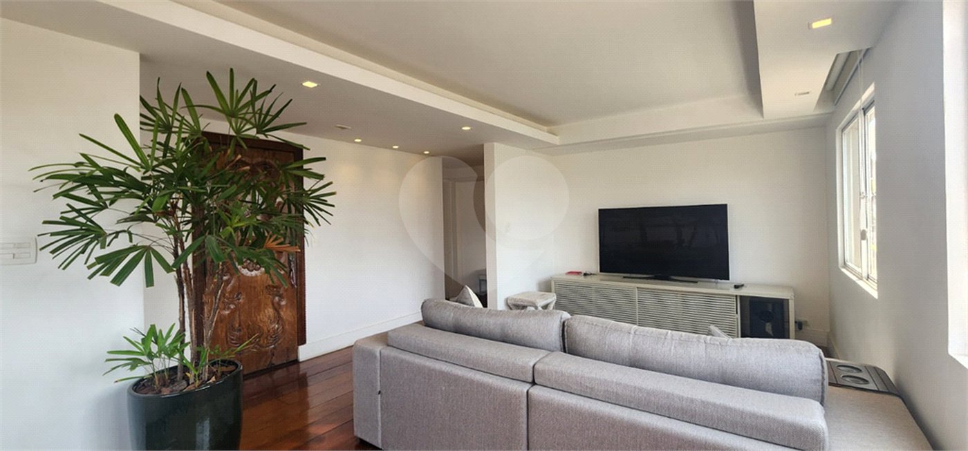 Apartamento à venda ou para alugar com 4 quartos, sendo 1 suíte, em Vila Nova Conceição, São Paulo, SP