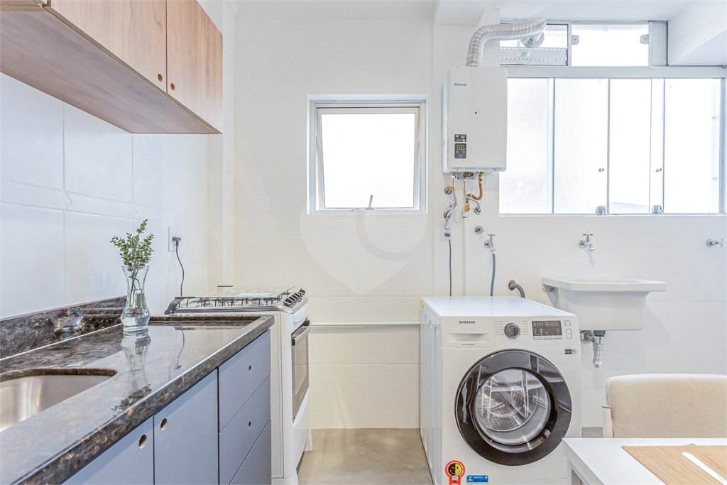Apartamento à venda com 3 quartos, sendo 1 suíte, em Vila Olímpia, São Paulo, SP