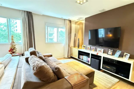 Apartamento à venda com 4 quartos, sendo 3 suítes,  em Campo Belo, São Paulo, SP