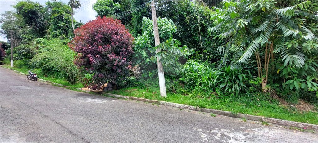 Terreno à venda no condomínio Champs Elysees Village, Mairiporã - SP