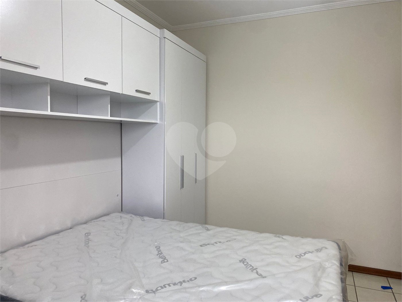 Apartamento à venda com 2 quartos, sendo 1 suíte, em Jardim Simus, Sorocaba, SP