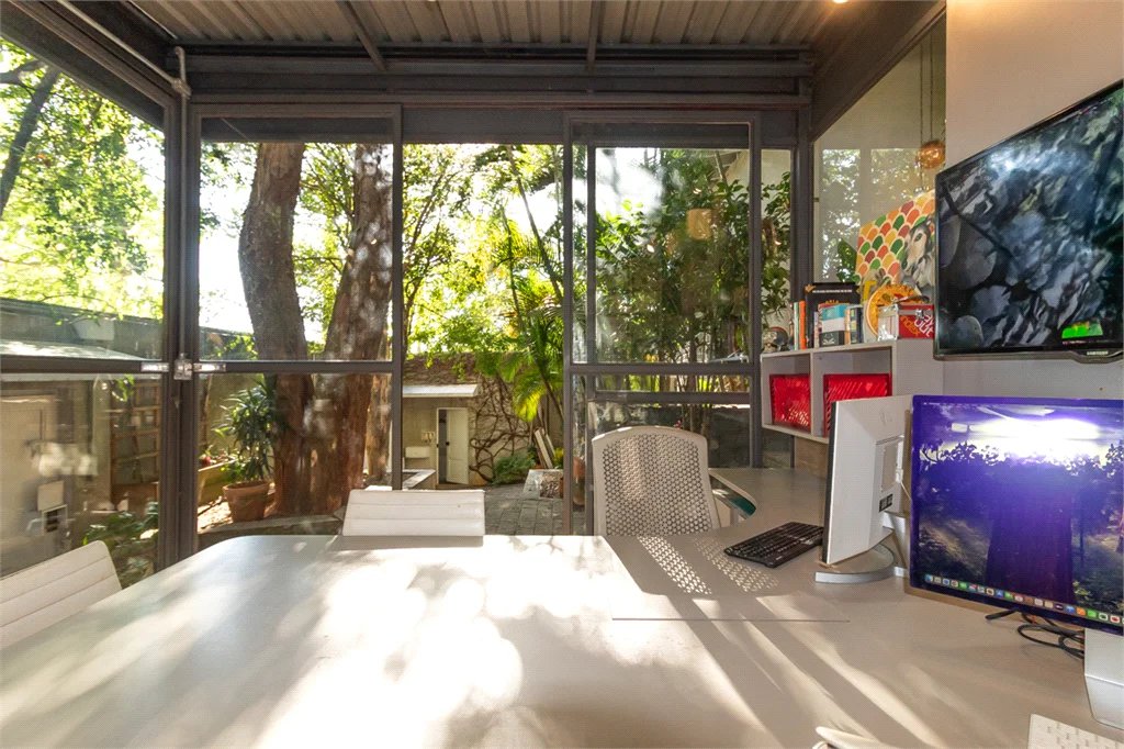 Casa à venda ou para alugar com 3 quartos, sendo 1 suíte, em Butantã, São Paulo, SP