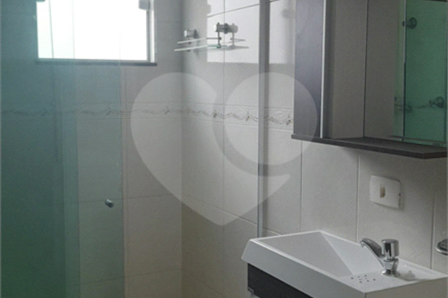 Sobrado à venda com 3 quartos, sendo 1 suíte, em Tremembé, São Paulo, SP