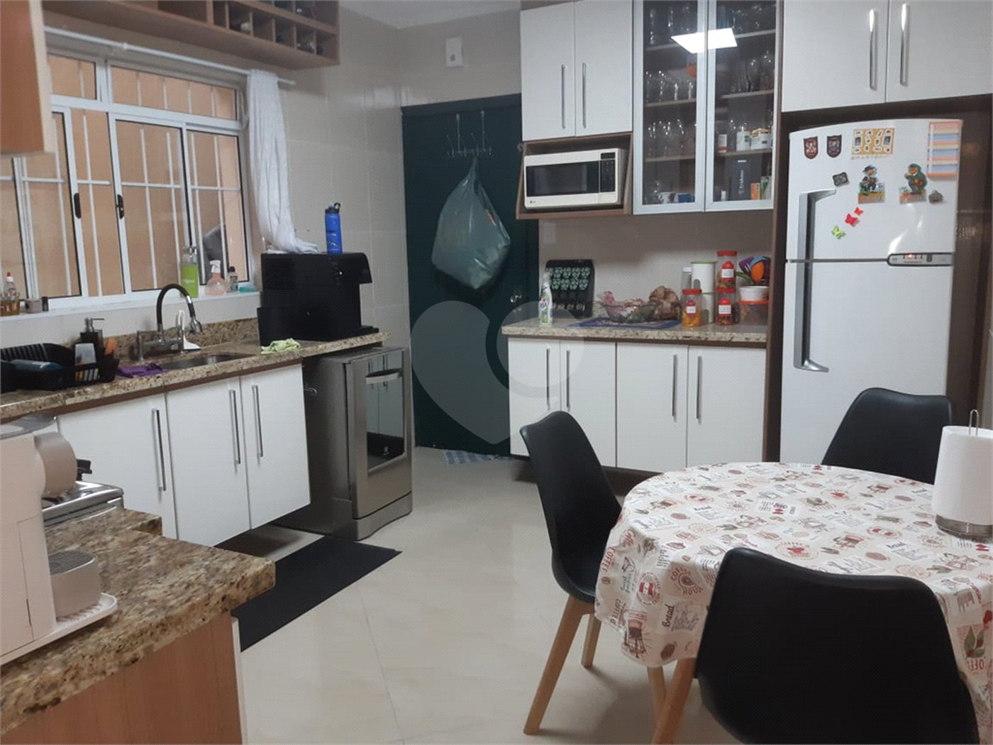 Sobrado à venda com 3 suítes em Parada Inglesa, São Paulo, SP
