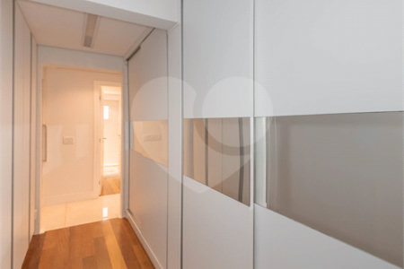 Apartamento à venda com 3 quartos, sendo 2 suítes, em Vila Mariana, São Paulo, SP