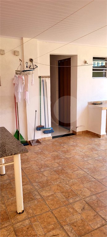Casa à venda com 3 quartos, sendo 1 suíte,  no Centro, Guararema, SP