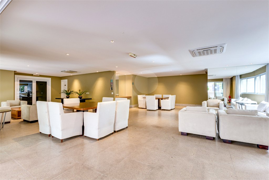 Apartamento à venda com 4 suítes em Campo Belo, São Paulo, SP