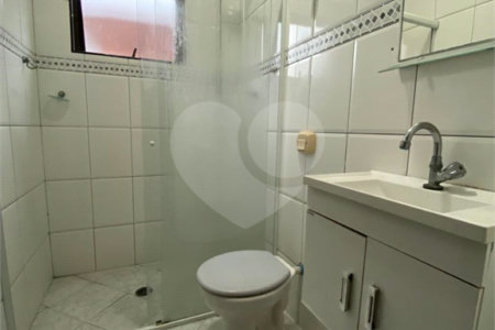 Casa à venda com 3 quartos, sendo 1 suíte, em Vila Valença, São Vicente, SP