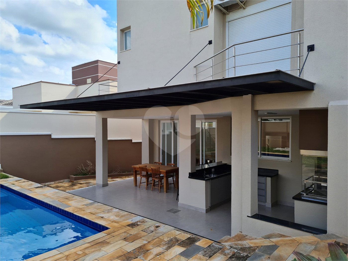 Casa à venda com 3 suítes no condomínio Geneve, Campinas - SP