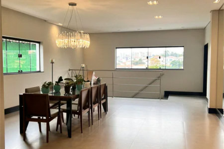Sobrado à venda com 5 quartos, sendo 2 suítes, em Vila Inah, São Paulo, SP