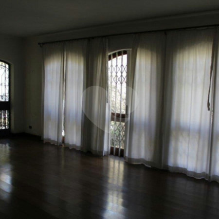 Casa Térrea à venda ou para alugar com 6 suítes em Vila Tramontano, São Paulo, SP