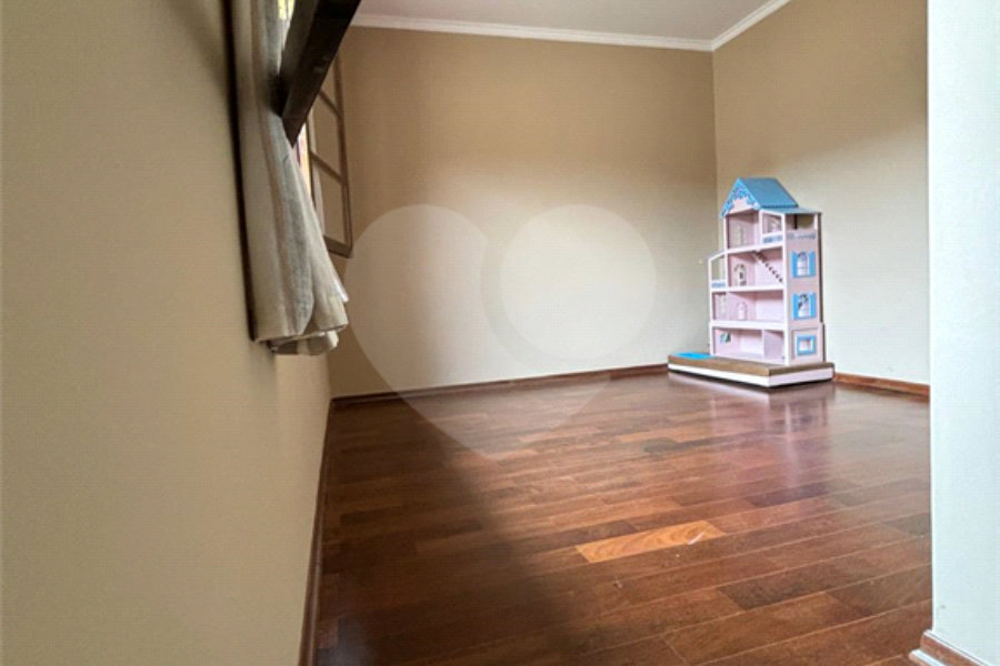 Sobrado à venda com 3 quartos, sendo 1 suíte, em Vila Albertina, São Paulo, SP