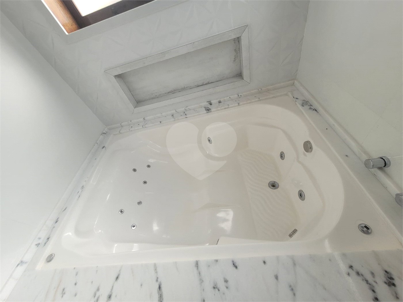 Casa para alugar com 5 quartos, sendo 2 suítes,  no condomínio Alpes de Caieiras, Caieiras - SP