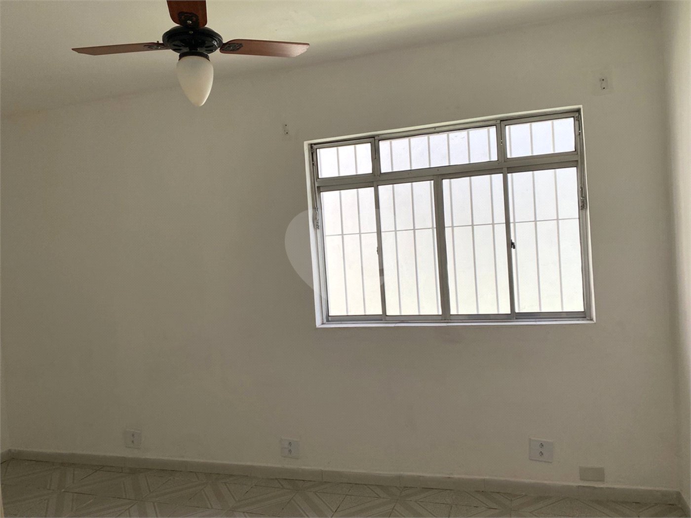 Sobrado à venda com 4 quartos, sendo 2 suítes, em Paraisópolis, São Paulo, SP