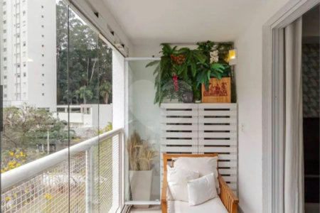 Apartamento à venda com 2 quartos, sendo 1 suíte,  em Vila Andrade, São Paulo, SP