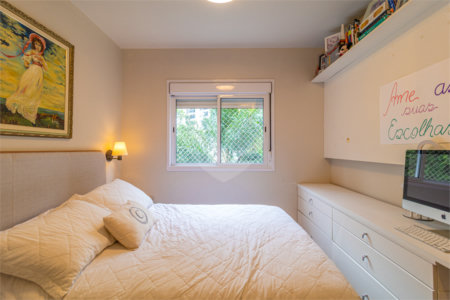 Apartamento à venda com 3 quartos, sendo 1 suíte,  em Morumbi, São Paulo, SP