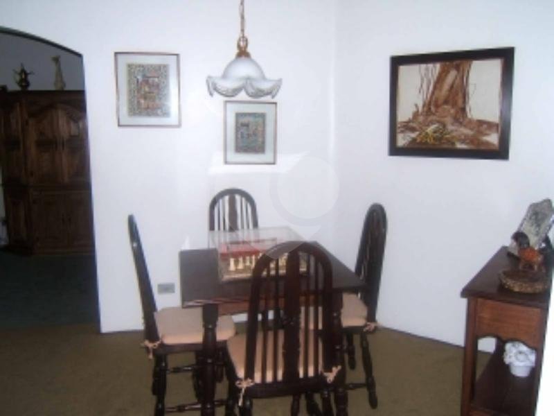 Casa de Vila à venda com 4 quartos, sendo 2 suítes, em Granja Julieta, São Paulo, SP