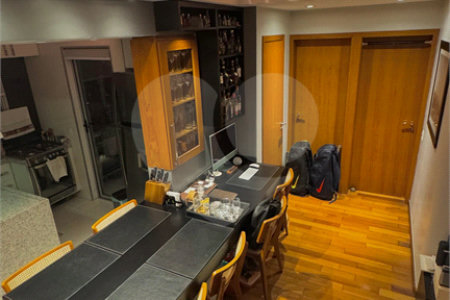 Apartamento à venda com 2 quartos, sendo 1 suíte, em Vila Olímpia, São Paulo, SP