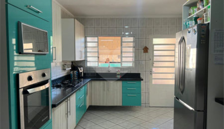 Casa à venda com 3 quartos, sendo 1 suíte,  em Jardim Náutico, Mogi das Cruzes, SP