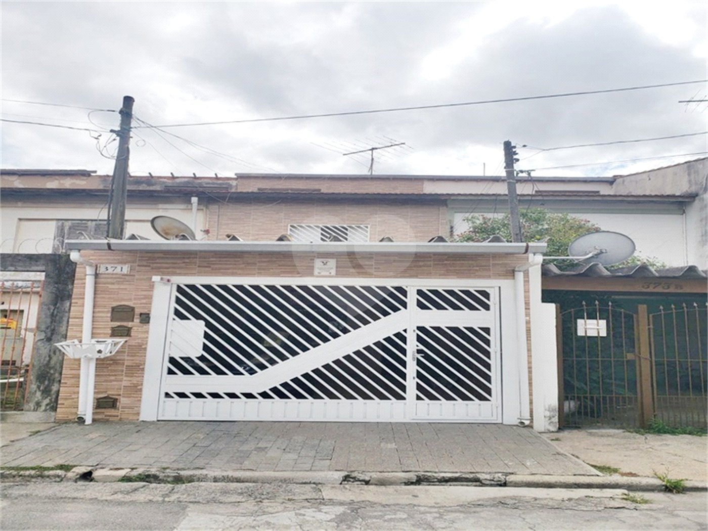 Sobrado à venda com 3 quartos, sendo 1 suíte,  em Parque Edu Chaves, São Paulo, SP