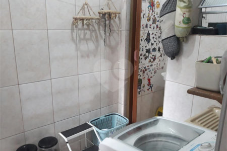 Sobrado à venda com 3 suítes em Vila Nivi, São Paulo, SP