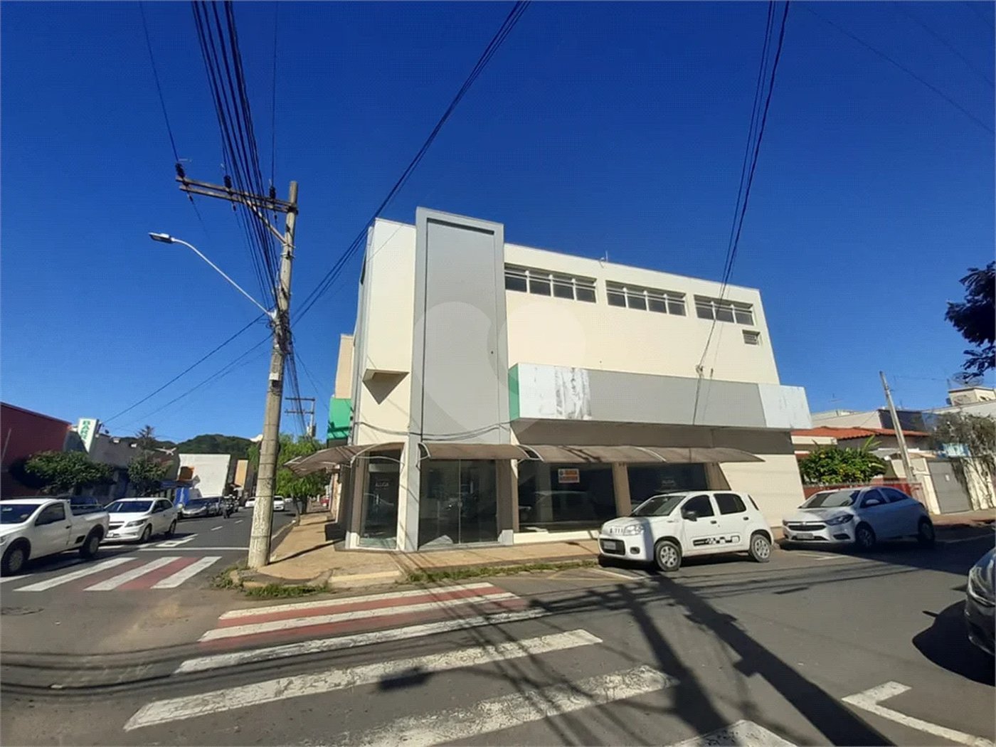 Salão Comercial de Esquina para Locação – Centro de Indaiatuba/SP