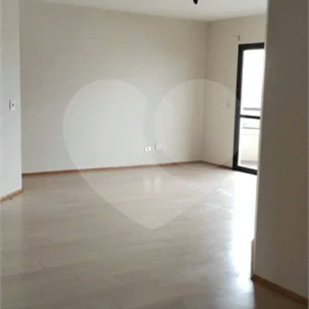 Apartamento Espaçoso com 4 Dormitórios, Suíte e Varanda no Jardim Paris