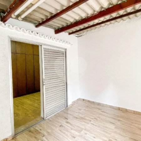 Sobrado com 400m² , 3 dormitórios , sendo 2 suítes , 3 vagas , à venda no centro de Santo André.