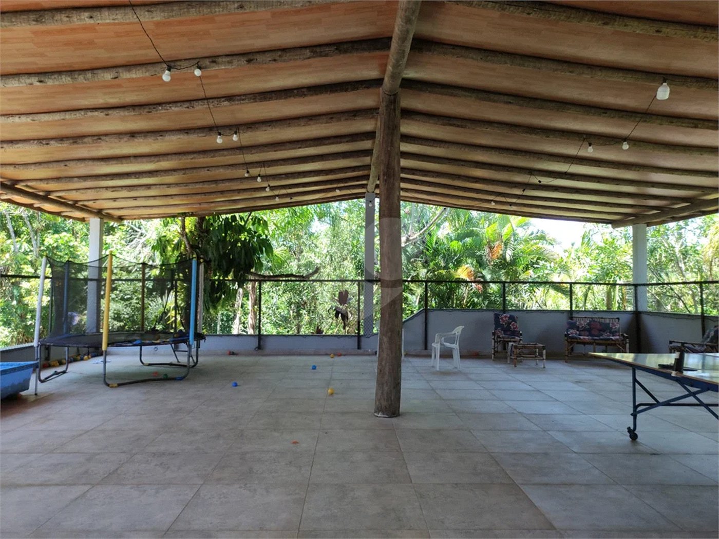 Casa à venda com 6 quartos, sendo 3 suítes, em Costa do Sol, Bertioga, SP