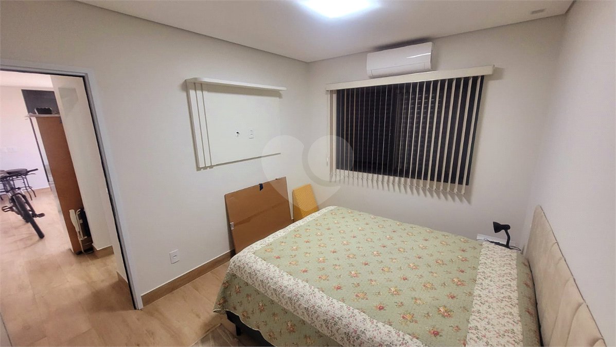 Casa à venda com 4 suítes no condomínio Sta Morriz, Campinas - SP