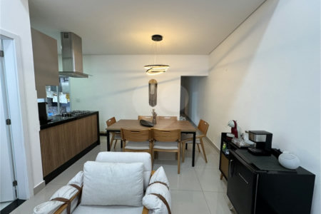Casa à venda com 3 quartos, sendo 1 suíte, no condomínio Jardim Guarujá, Salto - SP