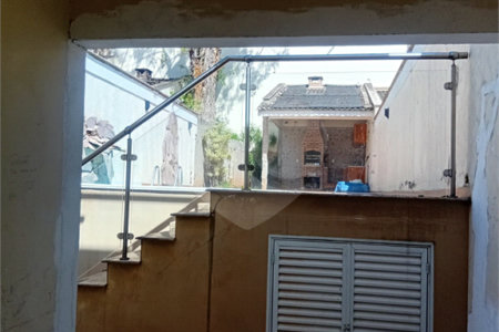Casa à venda com 3 suítes no condomínio Residencial Jd. Floresta, São Paulo - SP