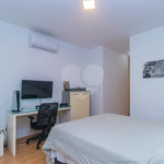 Casa à venda com 4 suítes no condomínio Vila Inglesa, São Paulo - SP