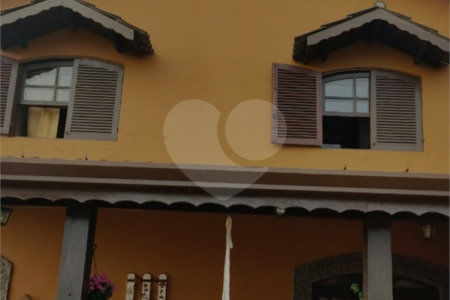 Sobrado à venda com 3 quartos, sendo 1 suíte, em Esplanada do Carmo, Jarinu, SP