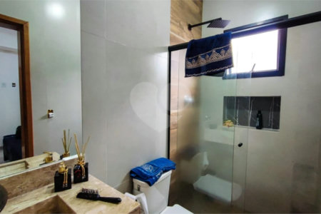 Casa à venda com 4 suítes no condomínio Residencial Vila Real, Bragança Paulista - SP