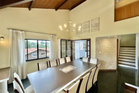 Casa à venda com 4 suítes no condomínio San Diego Park, Cotia - SP