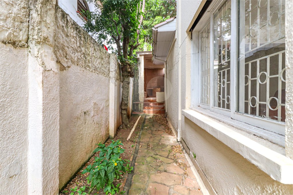 Casa à venda ou para alugar com 4 quartos, sendo 1 suíte,  em Pacaembu, São Paulo, SP