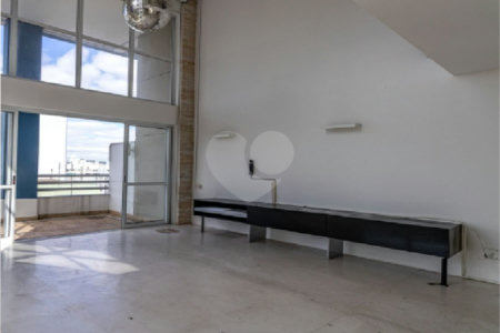 Duplex à venda ou para alugar com 1 suíte em Vila Madalena, São Paulo, SP