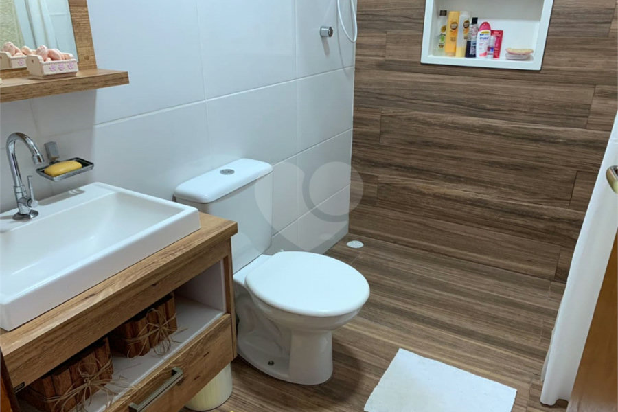 Casa à venda com 3 quartos, sendo 1 suíte, em Olho D'água, Mairiporã, SP