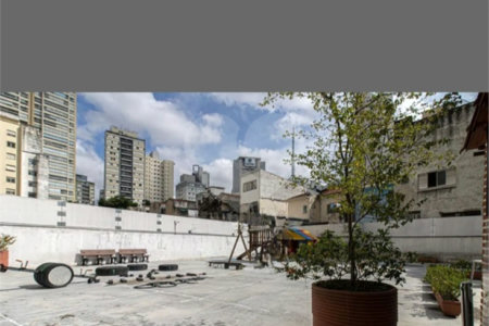 Apartamento à venda com 3 quartos, sendo 1 suíte,  em Aclimação, São Paulo, SP