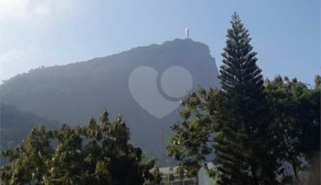 Apartamento à venda com 3 quartos, sendo 1 suíte,  em Lagoa, Rio de Janeiro, RJ