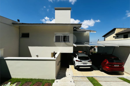 Sobrado à venda com 4 suítes em Vila Irmãos Arnoni, São Paulo, SP
