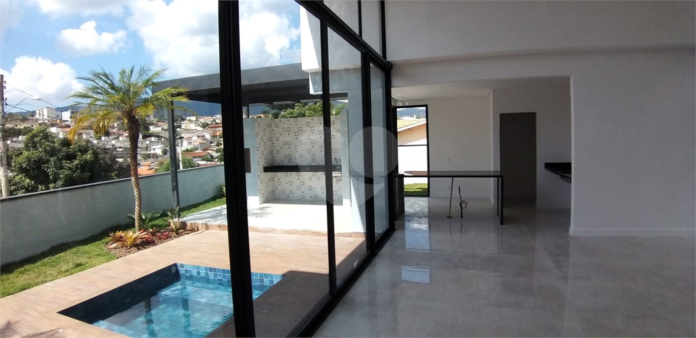 Casa à venda com 3 suítes em Jardim Paulista, Atibaia, SP