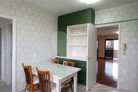 Apartamento à venda com 3 quartos, sendo 1 suíte,  em Lar São Paulo, São Paulo, SP