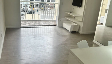 Apartamento à venda com 3 quartos, sendo 1 suíte, em Vila Andrade, São Paulo, SP